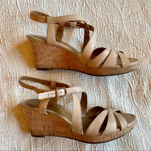 Clark’s Artisan Palmdale Rema Nude Wedge Sandal - Picture 3 of 8